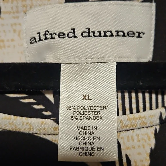 Alfred Dunner Floral Geometric Top - Picture 7 of 8